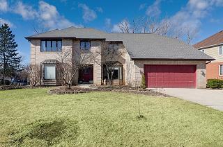 8472 Kimberly Ct, Willowbrook, IL 60527-6274