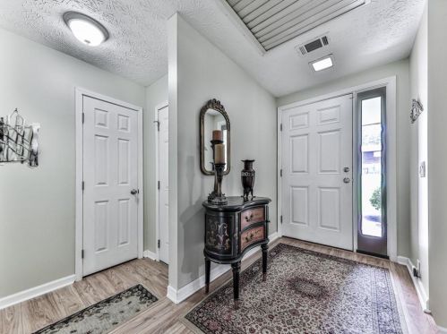 1395 Barrier Rd, Marietta, GA 30066-1882
