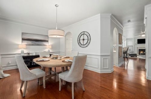 2069 Cobblestone Cir, Atlanta GA  30319-4911 exterior