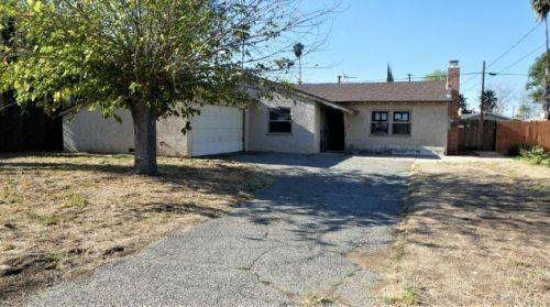 3466 Cannes Ave, Riverside, CA 92501-1240