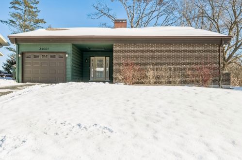 39551 Channel View Dr, Antioch, IL 60002-8142