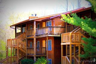 946 Hillside Dr, Blmgtn IN  47401-7900 exterior