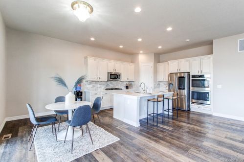 6550 Addison Way, Denver CO 80016-4162 exterior