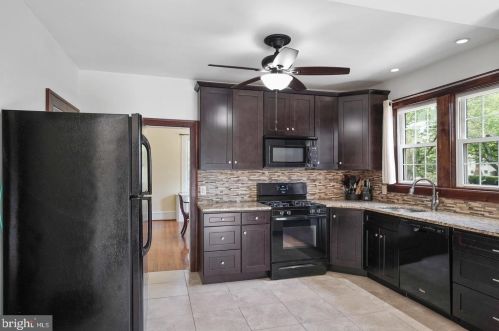 6554 Collins Ave, Camden NJ  08109-2446 exterior