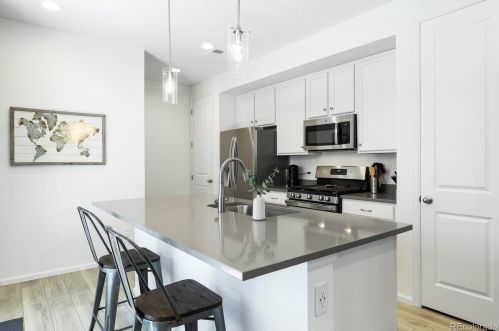 23611 5th Dr, Aurora CO  80018 exterior