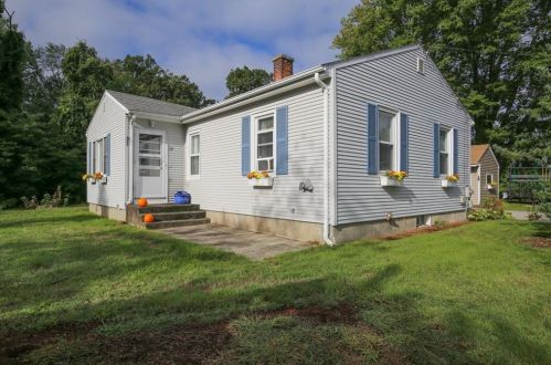 15 Progress Ave, Providence, RI 02911-2057