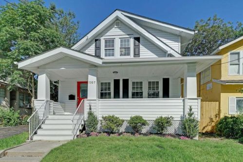 1307 Cp Ave, Tinton Falls NJ  07712-4804 exterior