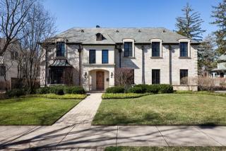 660 Grove St, Glencoe, IL 60022-1653
