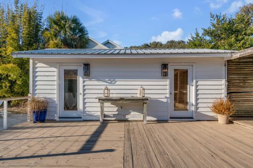 2201 Palm Blvd, Isle Of Palms SC  29451-2349 exterior