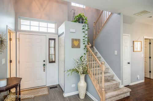 1514 Waterbury Cir, Palatine, IL 60074-7069