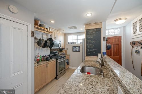 2412 Delancey St, Philadelphia, PA 19103-6409
