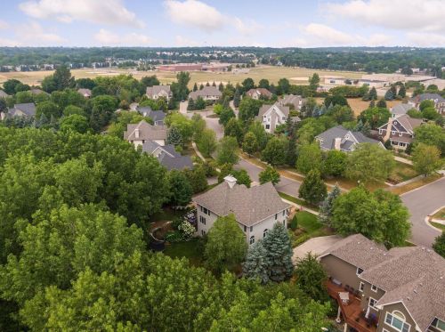3315 Crestmoor Dr, Saint Paul MN  55125-5006 exterior