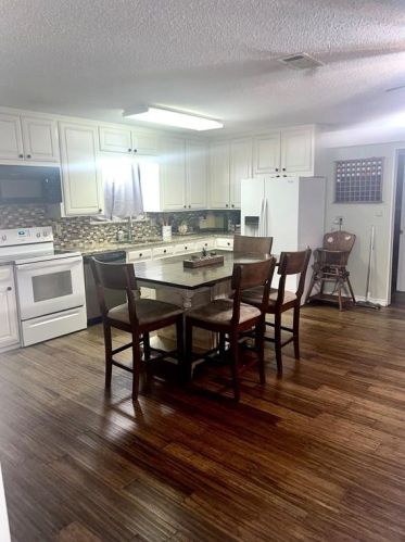 243 Shoreline Dr, Log Cabin, TX 75148-4763