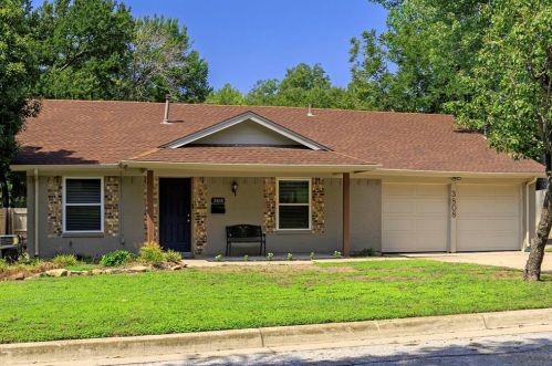 3808 Driskell Blvd, Fort Worth TX  76107-7208 exterior