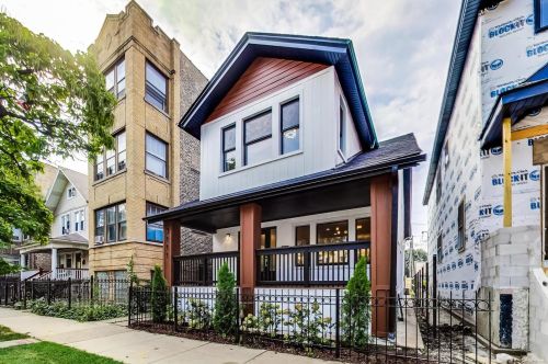 3111 Leland Ave, Chicago IL  60625-4406 exterior