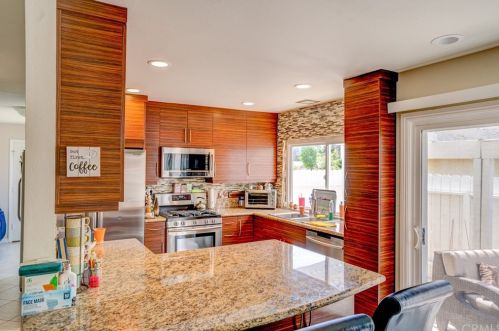 4811 Lori Ann Ln, Irvine, CA 92604-2418