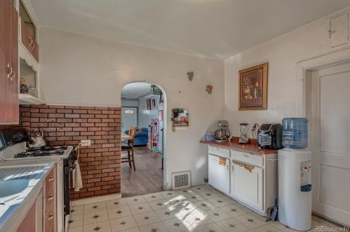 4438 Logan St, Denver CO 80209-1817 exterior