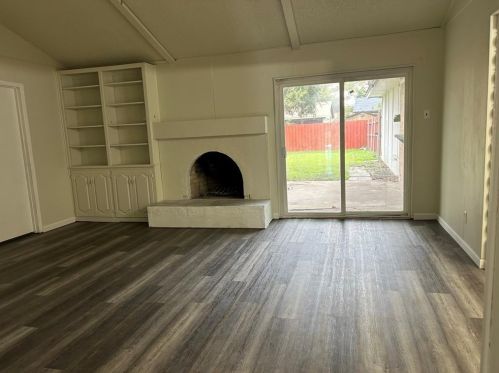 1414 Glouchester Dr, Garland TX  75044-7645 exterior