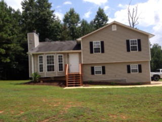225 Taylors Ln, Carrollton, GA 30117-4520
