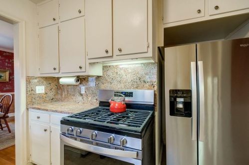 380 Hascall Rd, Atlanta GA  30309-2224 exterior