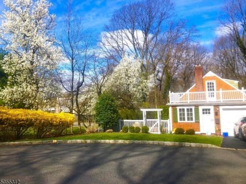 51 Marquette Rd, Montclair, NJ 07043-2625