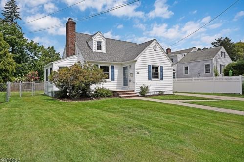 22 Munsee Dr, Cranford, NJ 07016-3462