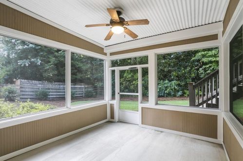 710 Lake Summit Dr, Atlanta GA  30342-1919 exterior