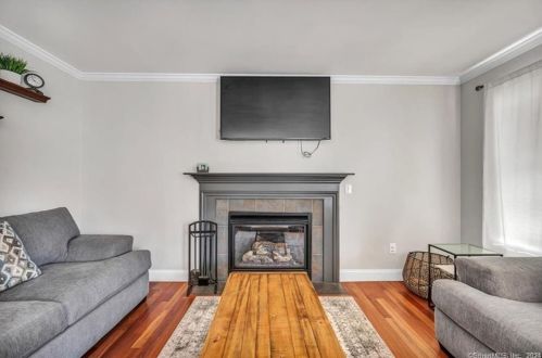 106 Northview Dr, Middletown CT  06457-1901 exterior