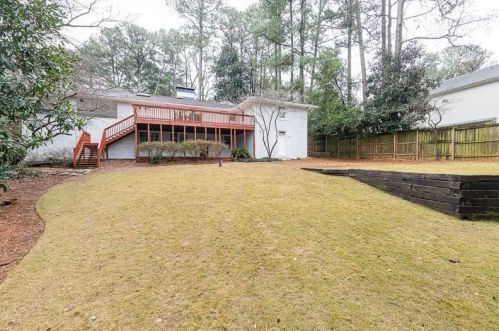 825 Moores Mill Rd, Atlanta GA  30327-1544 exterior