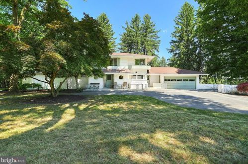 40 Indian Rock Dam Rd, York, PA 17403-5206