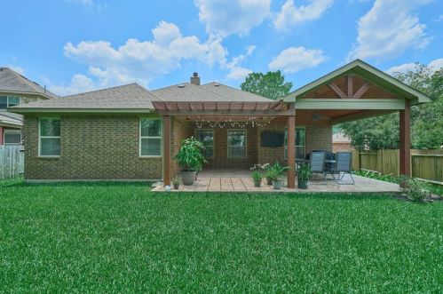 115 Autumn Forest Ln, Conroe, TX 77384-3732