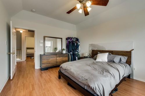 2225 Chapman Dr, Carrollton TX 75010-4154 exterior