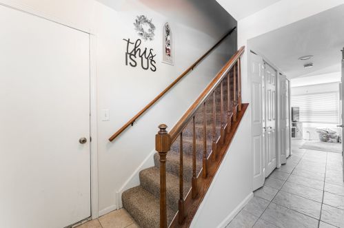 1308 Oriole Trl, Carol Stream IL  60188-6062 exterior