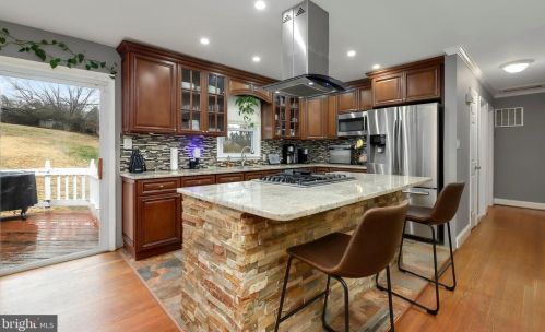 14709 Dunbar Ln, Woodbridge, VA 22193-1730