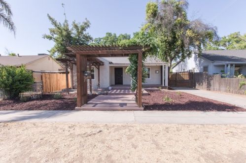 1421 Terrace Ave, Fresno, CA 93704-5847