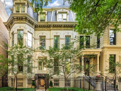 1450 Dearborn St, Chicago IL  60610-1571 exterior