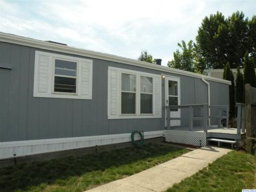 260 Golden Hills Dr, Pullman, WA 99163-9765