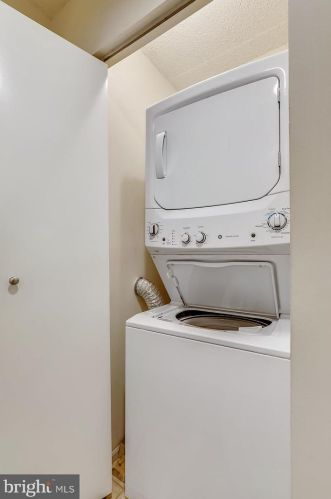 15115 Interlachen Dr, Silver Spring MD 20906-5636 exterior