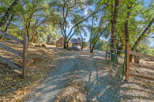 16883 Duggans Rd, Grass Valley, CA 95949-7606