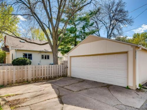 1669 Juliet Ave, Saint Paul MN  55105-2120 exterior