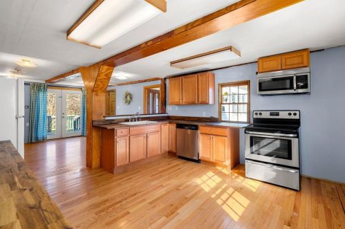 16 Silver Lake Rd, Hollis, NH 03049-6259