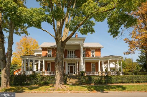 121 High St, Kingwood, WV 26537-1486