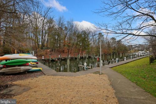 176 Berrywood Dr, Severna Park MD 21146-2033 exterior