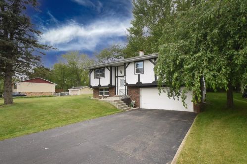 3219 Rustic Ln, Crown Point IN  46307-8913 exterior