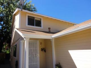 1692 Round Mountain Cir, Sparks NV  89434-8015 exterior