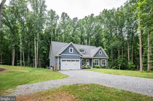 6022 Black Snake Ct, Spotsylvania, VA 22551-2611