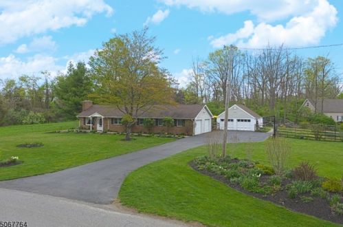 153 Creek Rd, Andover, NJ 07821-2037