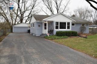 352 Douglas Rd, Batavia, IL 60510-1311