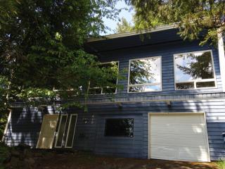 423 137th St, Everett, WA 98208-6803