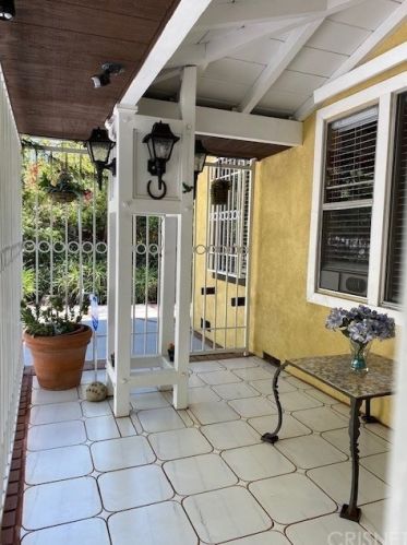 5758 Vesper Ave, Van Nuys, CA 91411-3353